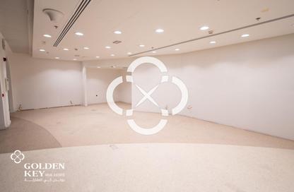 Shop - Studio for rent in Musheireb - Musheireb - Doha