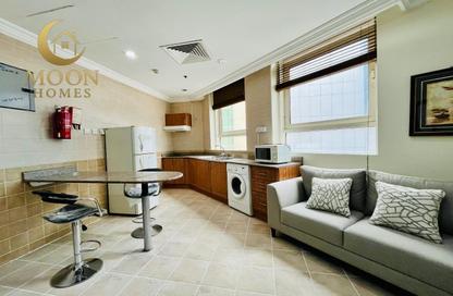 Apartment - 1 Bedroom - 1 Bathroom for rent in Al Aqaria Tower - Old Salata - Salata - Doha