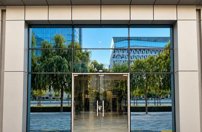 Shop - Studio - 4 for rent in Marina 33 - Marina District - Lusail