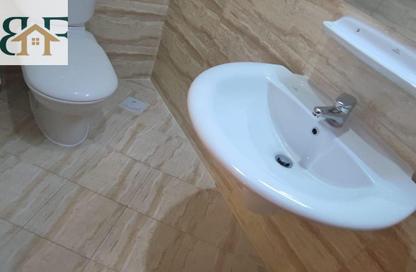 شقة - 2 غرف نوم - 3 حمامات للايجار في شارع السد - السد - الدوحة