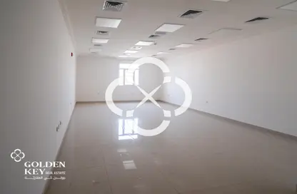 Office Space - Studio - 1 Bathroom for rent in Bin Omran - Fereej Bin Omran - Doha