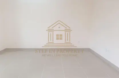 Villa - 4 Bedrooms - 4 Bathrooms for rent in Umm Al Seneem Street - Ain Khaled - Doha
