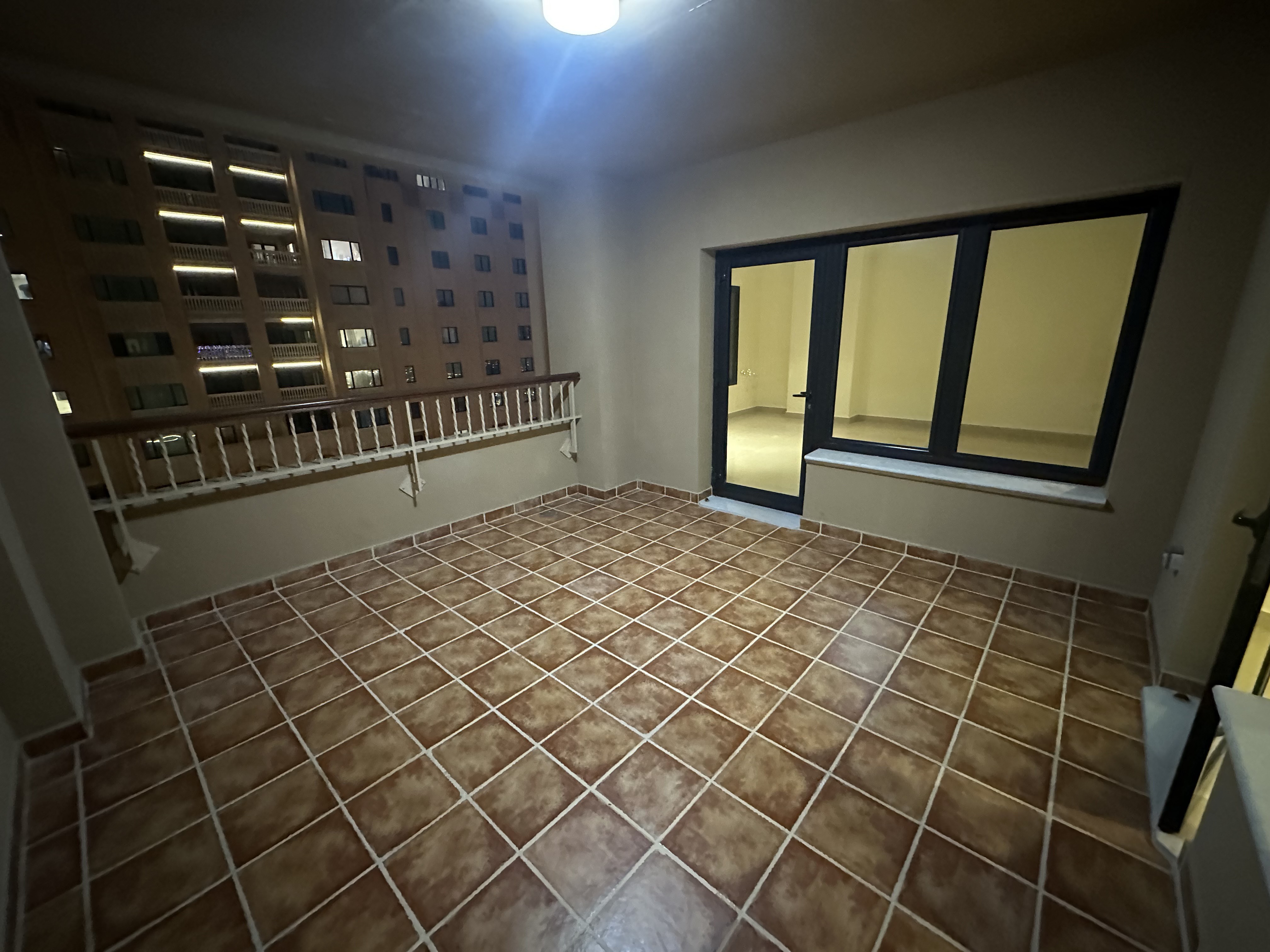 Large And Spacious 2 Bedroom Fully Marina View thumbnail 12
