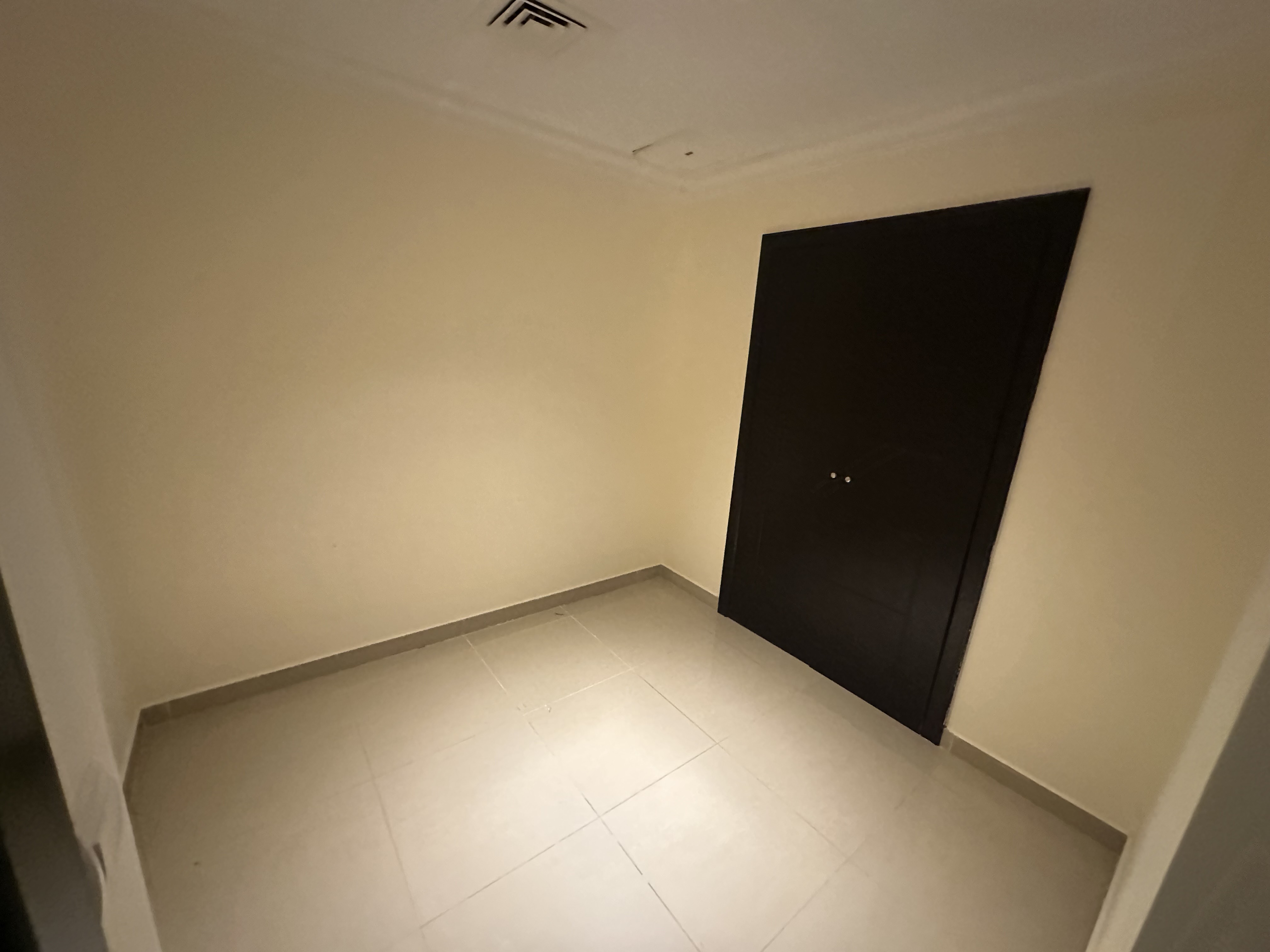 Large And Spacious 2 Bedroom Fully Marina View thumbnail 6