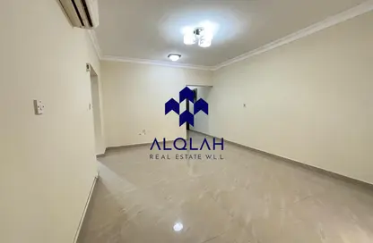 Apartment - 3 Bedrooms - 3 Bathrooms for rent in Bin Omran - Fereej Bin Omran - Doha