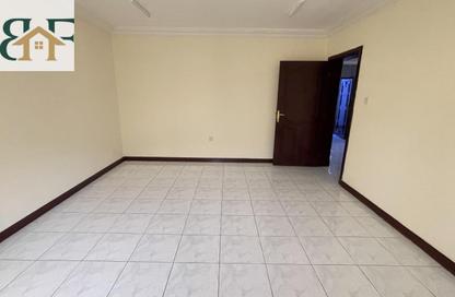 Apartment - 2 Bedrooms - 2 Bathrooms for rent in Al Mansoura - Al Mansoura - Doha