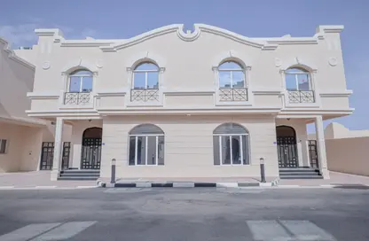 Villa - 6 Bedrooms - 5 Bathrooms for rent in Umm Salal Ali - Doha