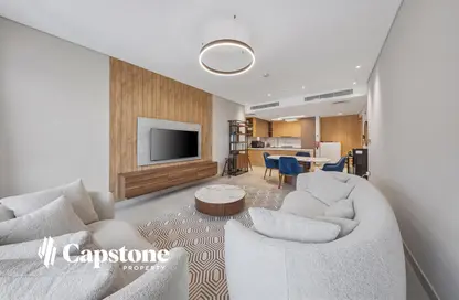 Apartment - 2 Bedrooms - 3 Bathrooms for sale in Marina Tower 12 - Marina District - Lusail