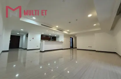 شقة - 2 غرف نوم - 2 حمامات للايجار في طريق بورتو الغربي - بورتو أرابيا - جزيرة اللؤلؤة - الدوحة