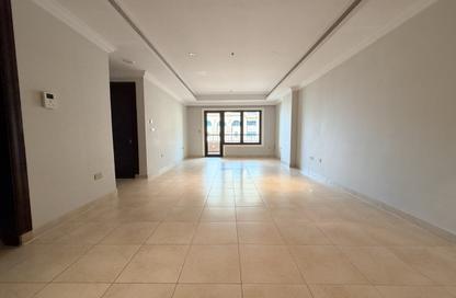 Apartment - 2 Bedrooms - 2 Bathrooms for rent in East Porto Drive - Porto Arabia - The Pearl Island - Doha