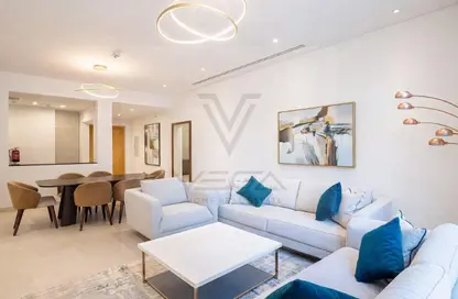 Apartment - 2 Bedrooms - 3 Bathrooms for rent in Floresta Gardens - The Pearl Island - Doha