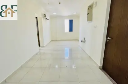 شقة - 3 غرف نوم - 2 حمامات للايجار في شارع المطار القديم - طريق المطار القديم - الدوحة