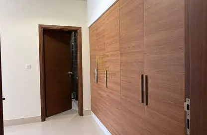 شقة - 3 غرف نوم - 4 حمامات للايجار في جنوب فوكس هيلس - فوكس هيلز - الوسيل