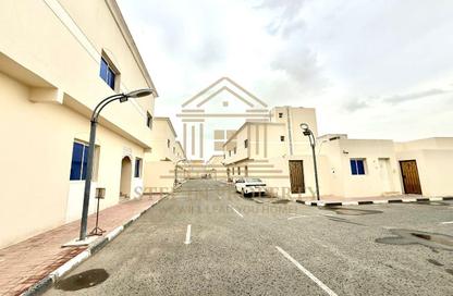 مجمع سكني - 6 غرف نوم - 4 حمامات للايجار في فلل عين خالد - عين خالد - الدوحة