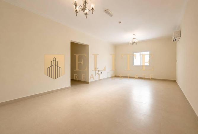 57301982 - Property Image 2