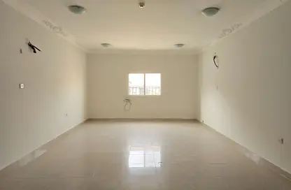 شقة - 3 غرف نوم - 3 حمامات للايجار في شارع النصر - النصر - الدوحة