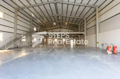 Warehouse - Studio - 1 Bathroom for rent in East Industrial Street - Birkat Al Awamer - Al Wakra
