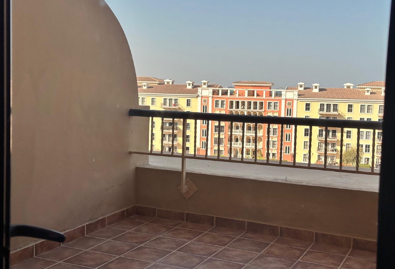ELEGANT STUDIO FULLY FURNISHED APARTMENT FOR SALE thumbnail 4