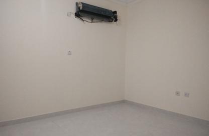 Apartment - 3 Bedrooms - 3 Bathrooms for rent in Madinat Khalifa Building 58 - Madinat Khalifa South - Madinat Khalifa - Doha