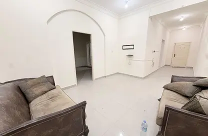 Apartment - 2 Bedrooms - 2 Bathrooms for rent in Al Duhail - Al Duhail - Doha
