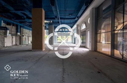 Show Room - Studio for rent in Burj Al Marina - Marina District - Lusail