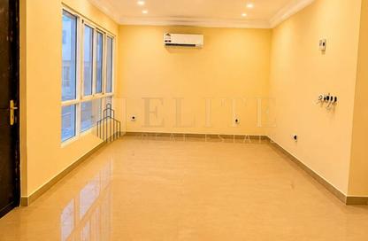 Staff Accommodation - Studio - 7 for rent in Ain Khaled Villas - Ain Khaled - Doha