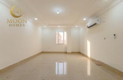 Apartment - 1 Bedroom - 2 Bathrooms for rent in Umm Ghuwailina 4 - Umm Ghuwailina - Doha Apartment - 1 Bedroom - 2 Bathrooms for rent in Umm Ghuwailina 4 - Umm Ghuwailina - Doha