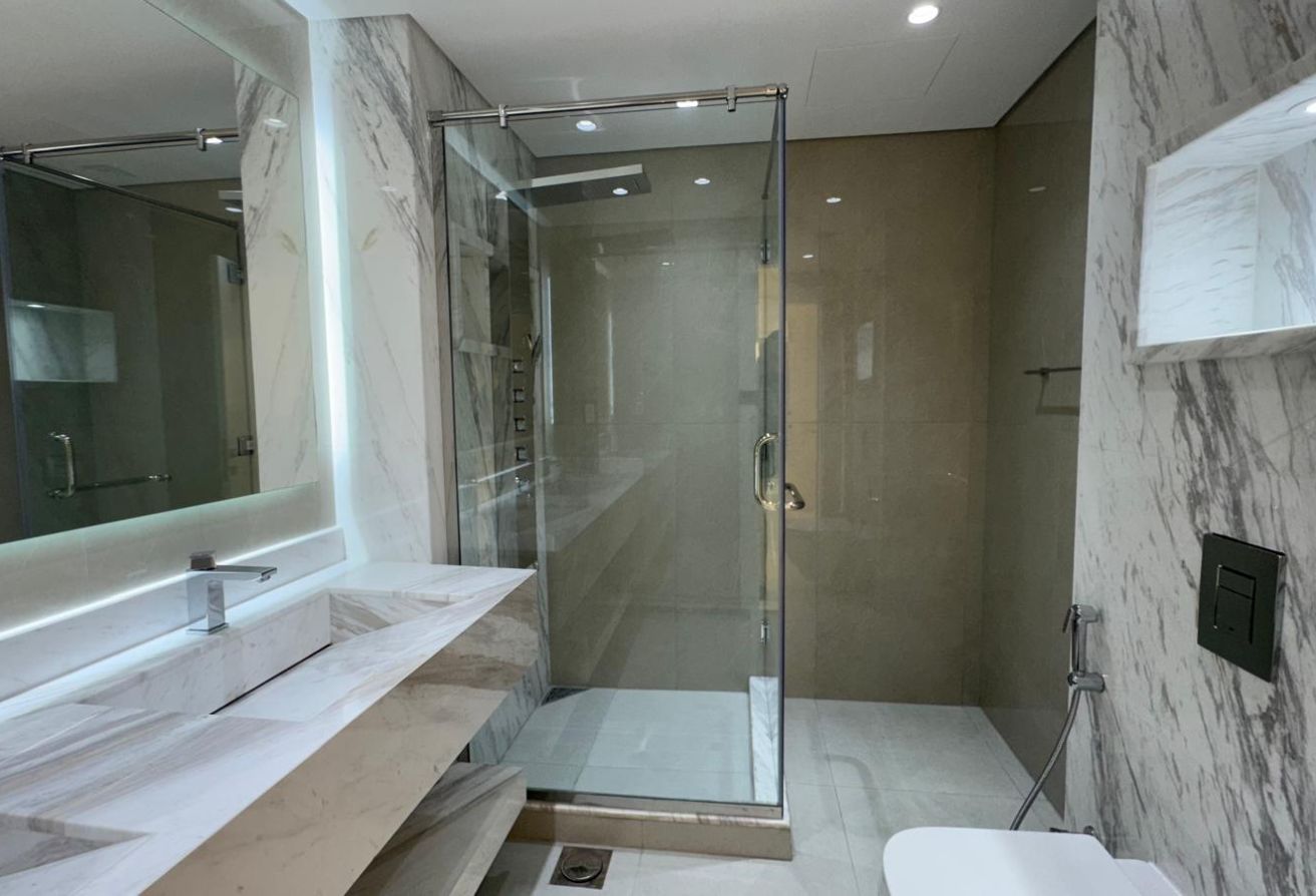 Fully Renovated 2BHK | Porto Arabia | For Sale thumbnail 6