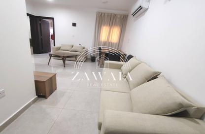 Apartment - 2 Bedrooms - 2 Bathrooms for rent in Bin Omran 35 - Fereej Bin Omran - Doha
