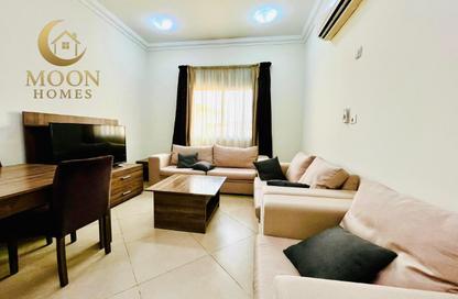 Apartment - 1 Bedroom - 1 Bathroom for rent in Umm Ghwailina Comm - Umm Ghuwalina - Umm Ghuwailina - Doha