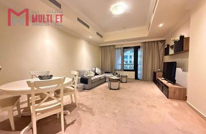 Apartment - 1 Bedroom - 2 Bathrooms for rent in West Porto Drive - Porto Arabia - The Pearl Island - Doha