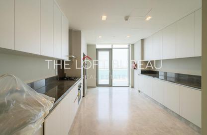 Apartment - 3 Bedrooms - 5 Bathrooms for sale in Seef Lusail Tower 1 - Seef Lusail - Lusail City - Lusail