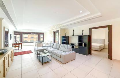 Apartment - 1 Bedroom - 2 Bathrooms for rent in Tower 16 - Porto Arabia - The Pearl Island - Doha Apartment - 1 Bedroom - 2 Bathrooms for rent in Tower 16 - Porto Arabia - The Pearl Island - Doha
