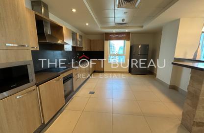 Apartment - 3 Bedrooms - 4 Bathrooms for rent in West Bay Tower - West Bay - West Bay - Doha