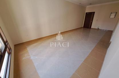 Apartment - 3 Bedrooms - 3 Bathrooms for rent in Al Mansoura - Al Mansoura - Doha