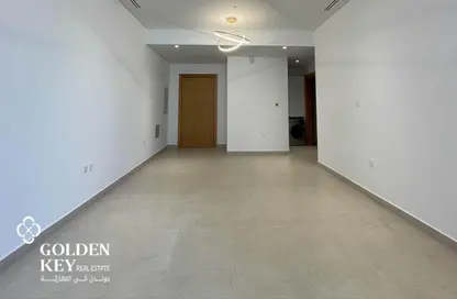 Apartment - 2 Bedrooms - 3 Bathrooms for rent in The Garden - Floresta Gardens - The Pearl Island - Doha