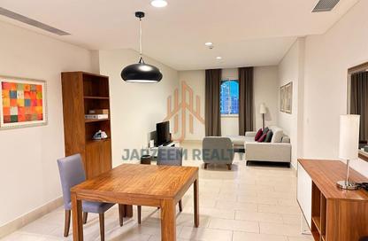 Apartment - 1 Bedroom - 2 Bathrooms for rent in Viva West - Viva Bahriyah - The Pearl Island - Doha