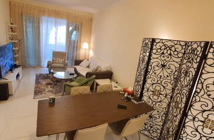 Apartment - 2 Bedrooms - 3 Bathrooms for rent in The Pearl Island - Doha