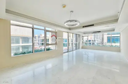 Apartment - 4 Bedrooms - 6 Bathrooms for sale in Crystal Residence - Gewan Island - The Pearl Island - Doha