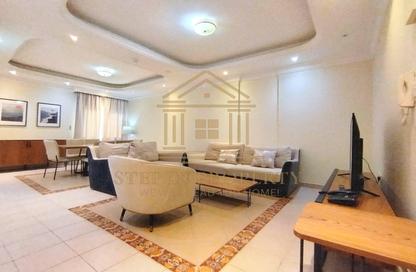 Apartment - 2 Bedrooms - 3 Bathrooms for rent in Al Sadd Road - Al Sadd - Doha