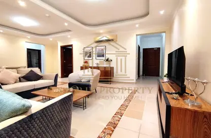 Apartment - 2 Bedrooms - 3 Bathrooms for rent in Al Sadd Road - Al Sadd - Doha