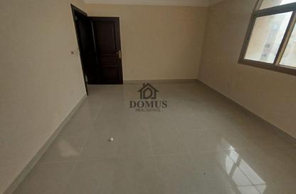 Apartment - 3 Bedrooms - 3 Bathrooms for rent in Al Zubair Bakkar Street - Al Sadd - Doha