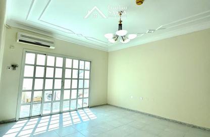 مجمع سكني - 5 غرف نوم - 4 حمامات للايجار في الثمامة - الثمامة - الدوحة