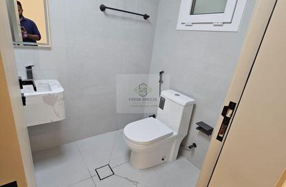 Apartment - 1 Bedroom - 2 Bathrooms for rent in Fereej Kulaib - Doha