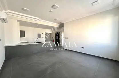 Apartment - 2 Bedrooms - 2 Bathrooms for rent in Bin Omran 46 - Fereej Bin Omran - Doha