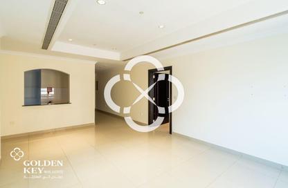Apartment - 1 Bedroom - 2 Bathrooms for rent in West Porto Drive - Porto Arabia - The Pearl Island - Doha