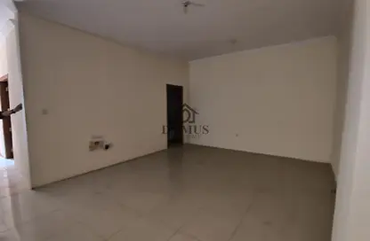 Apartment - 2 Bedrooms - 2 Bathrooms for rent in Fereej Abdul Aziz - Doha