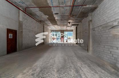Show Room - Studio - 1 for rent in Marina Tower 23 - Marina District - Lusail
