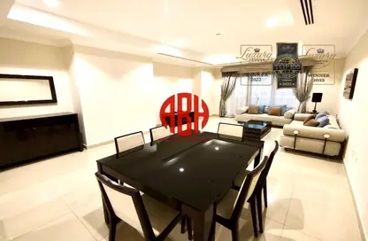 Apartment - 2 Bedrooms - 2 Bathrooms for rent in East Porto Drive - Porto Arabia - The Pearl Island - Doha