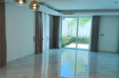 Villa - 5 Bedrooms - 6 Bathrooms for rent in Floresta Gardens - Floresta Gardens - The Pearl Island - Doha Villa - 5 Bedrooms - 6 Bathrooms for rent in Floresta Gardens - Floresta Gardens - The Pearl Island - Doha